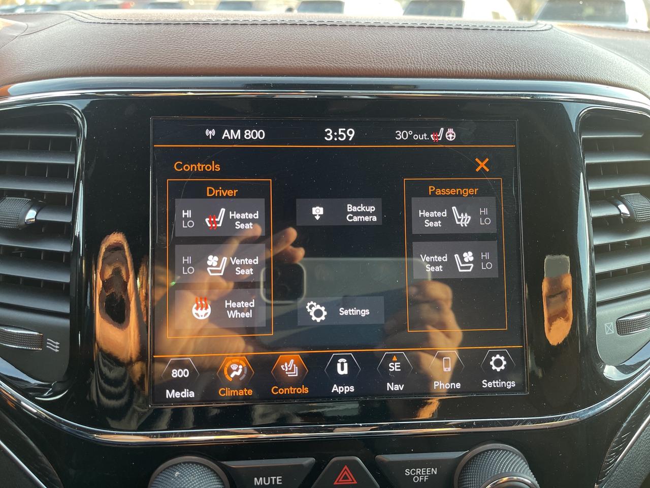 2020 Jeep Grand Cherokee VENTED HTD SEATS / RMT START / NAV / TOW PKG Photo