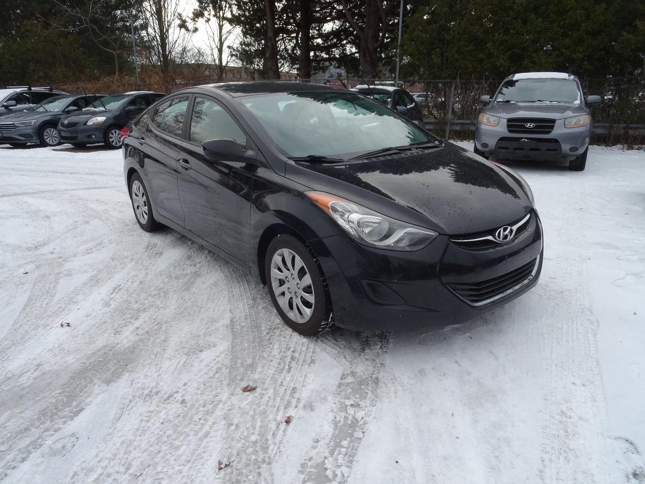 2012 Hyundai Elantra GL - Photo #4