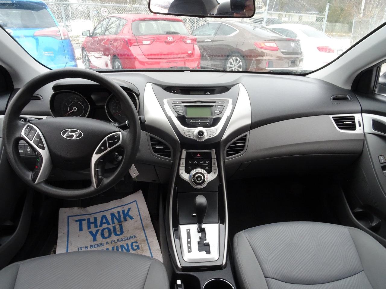 2012 Hyundai Elantra GL - Photo #13