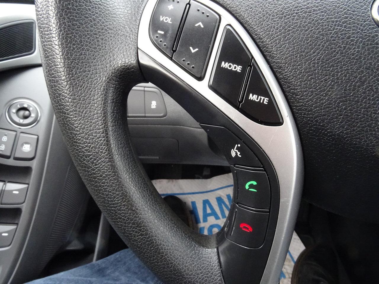 2012 Hyundai Elantra GL - Photo #19