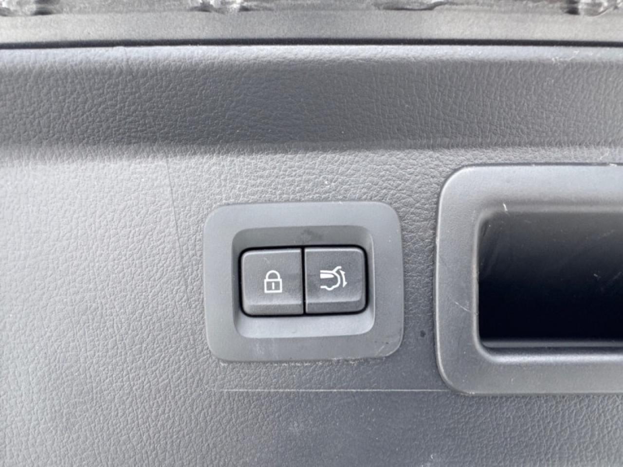 2024 Mazda CX-50 GT  -  Sunroof -  Cooled Seats Photo