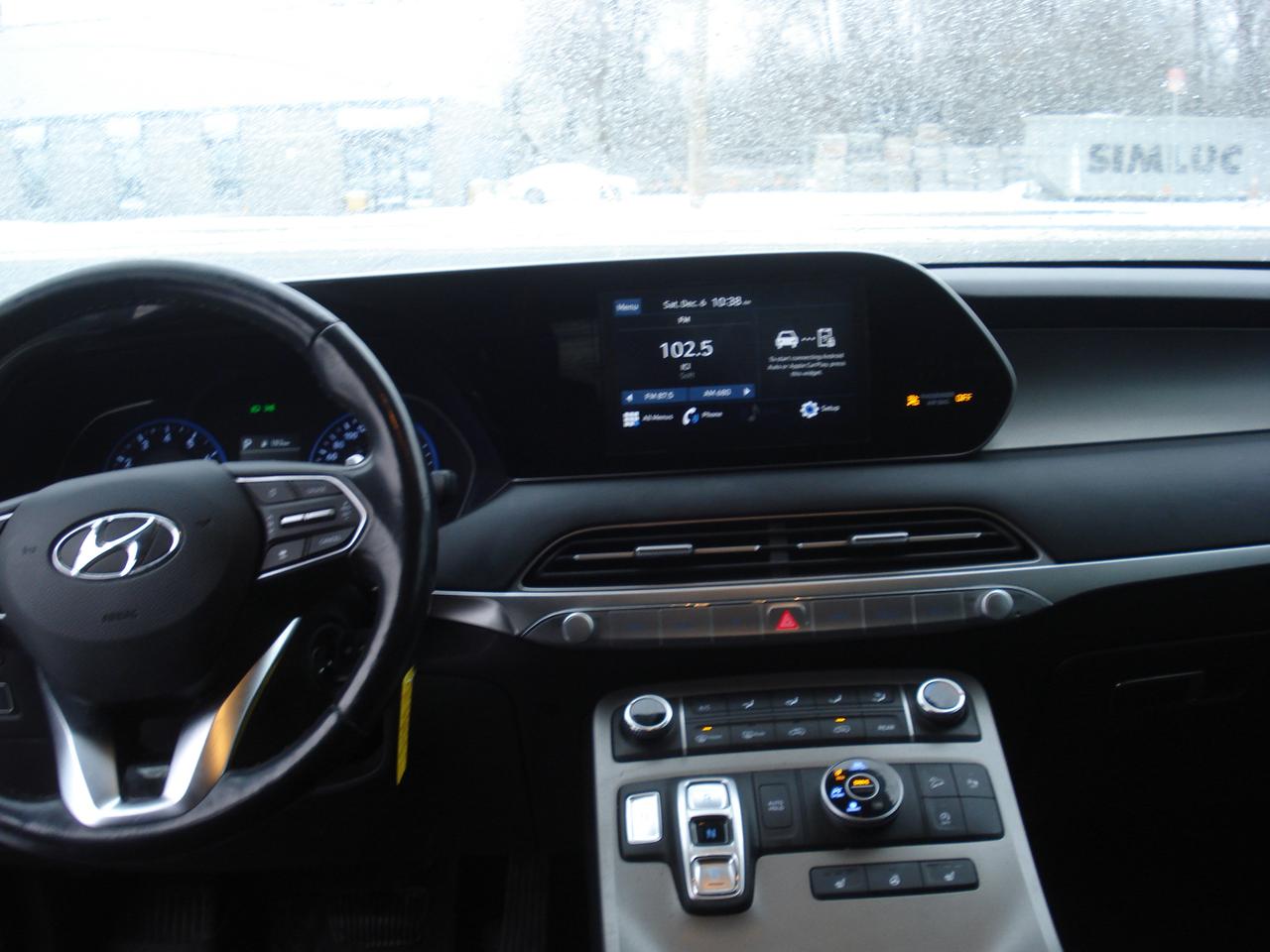 2021 Hyundai PALISADE Essential 8-Passenger AWD Photo