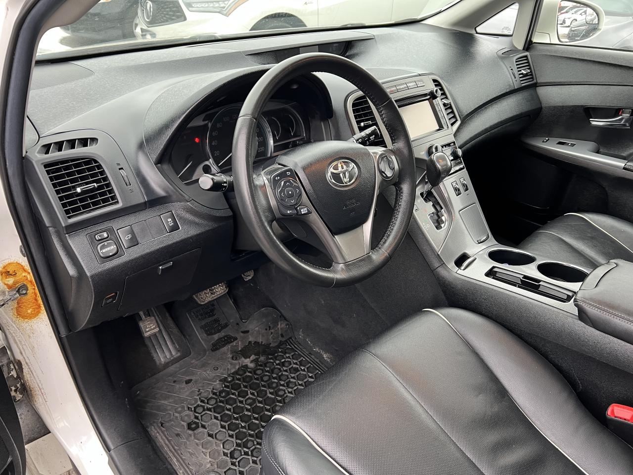 2013 Toyota Venza V6 AWD TOURING Photo