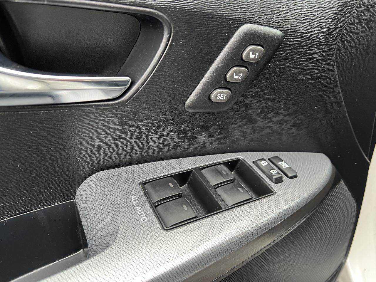 2013 Toyota Venza V6 AWD TOURING Photo