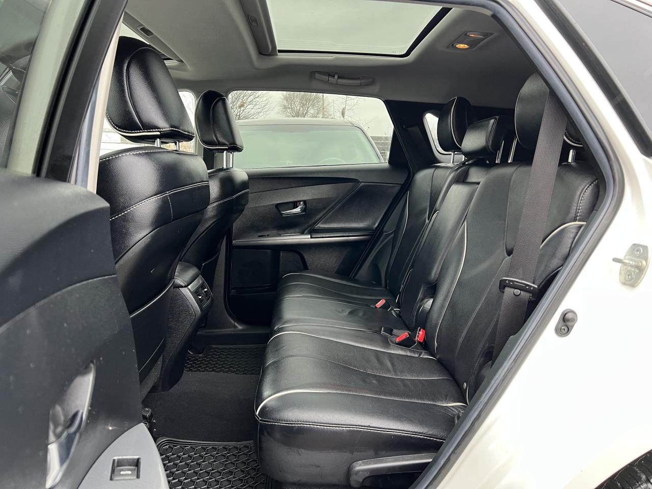 2013 Toyota Venza V6 AWD TOURING Photo