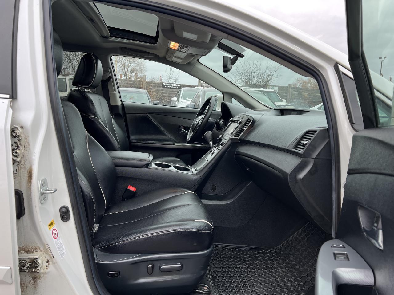 2013 Toyota Venza V6 AWD TOURING Photo