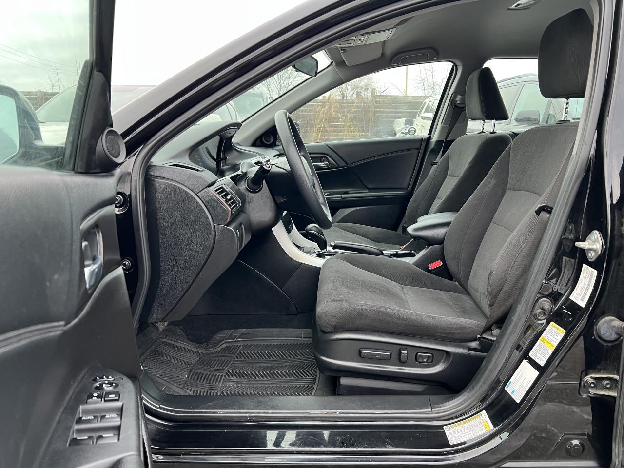 2015 Honda Accord Hybrid Photo