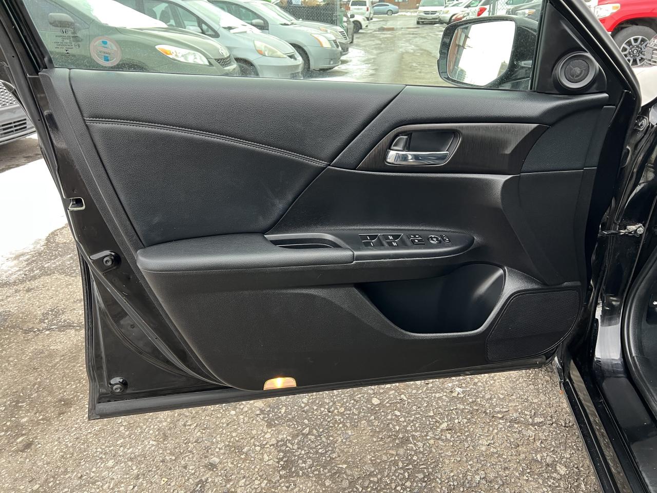 2015 Honda Accord Hybrid Photo