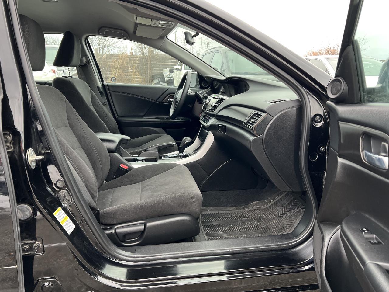 2015 Honda Accord Hybrid Photo