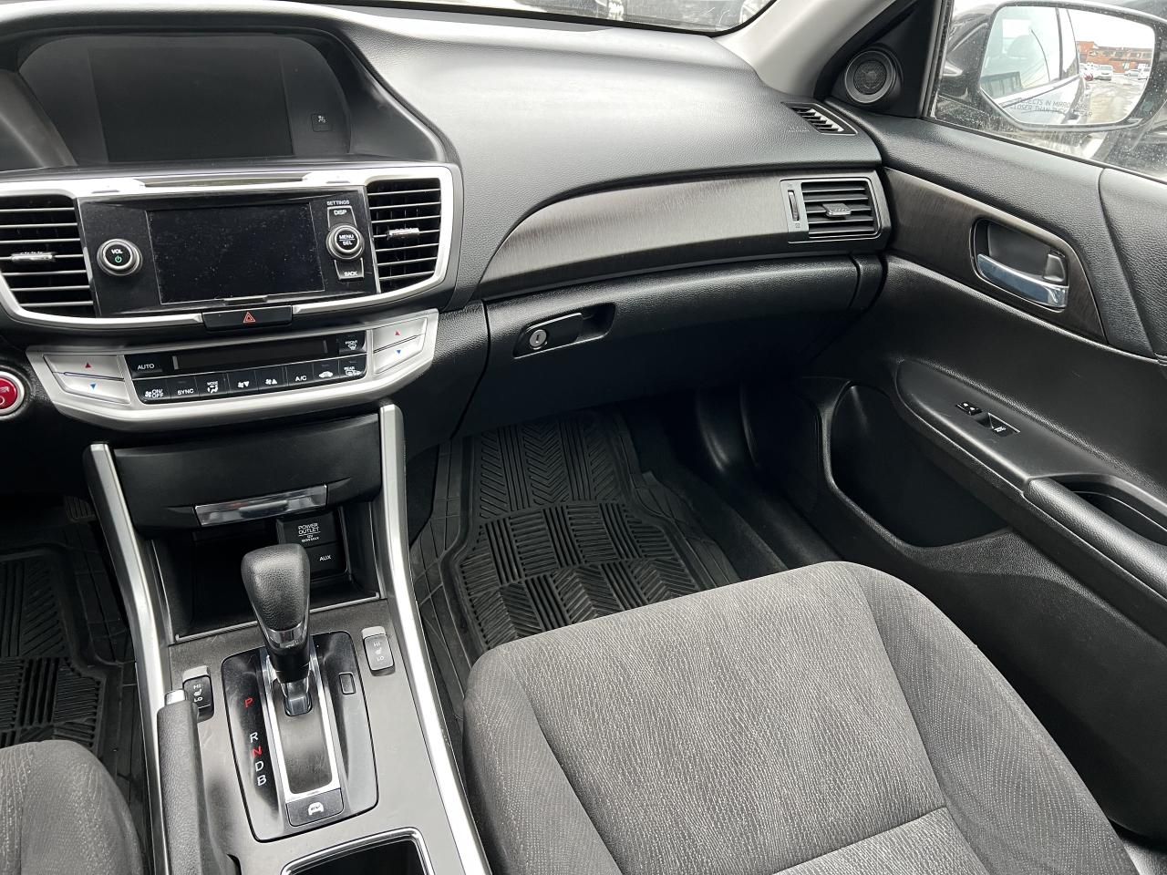 2015 Honda Accord Hybrid Photo