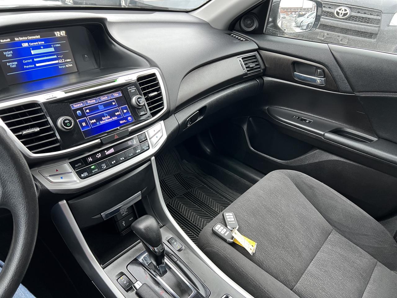 2015 Honda Accord Hybrid Photo