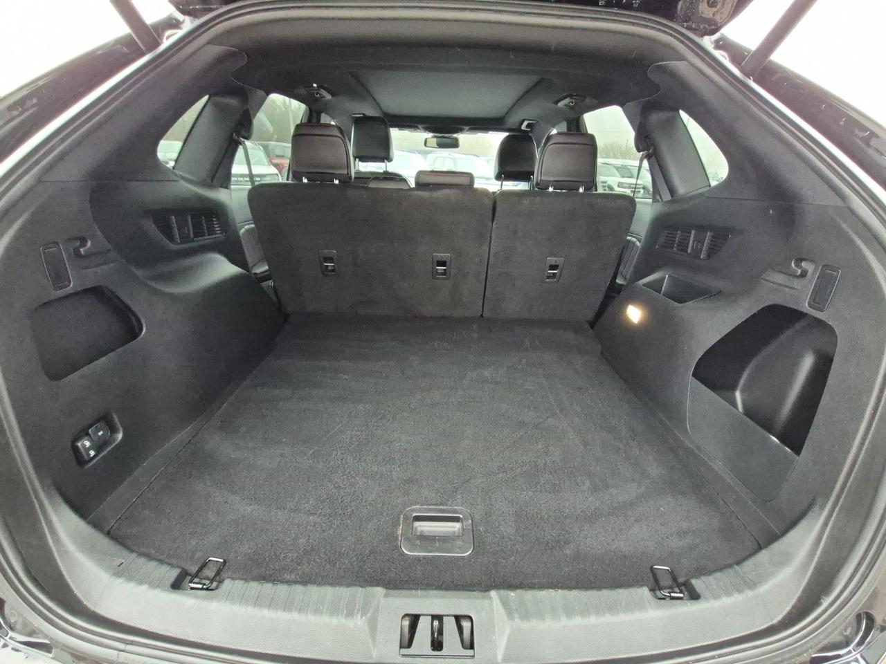 2024 Ford Edge ST-LINE, AWD, PANO ROOF! COLD WEATHER PACKAGE! Photo
