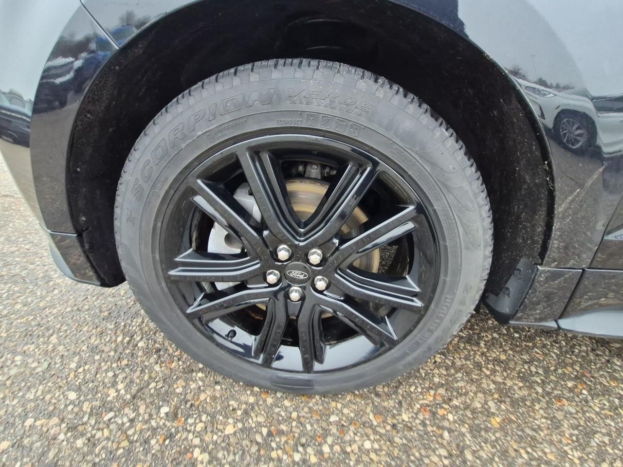 2024 Ford Edge ST-LINE, AWD, PANO ROOF! COLD WEATHER PACKAGE! Photo