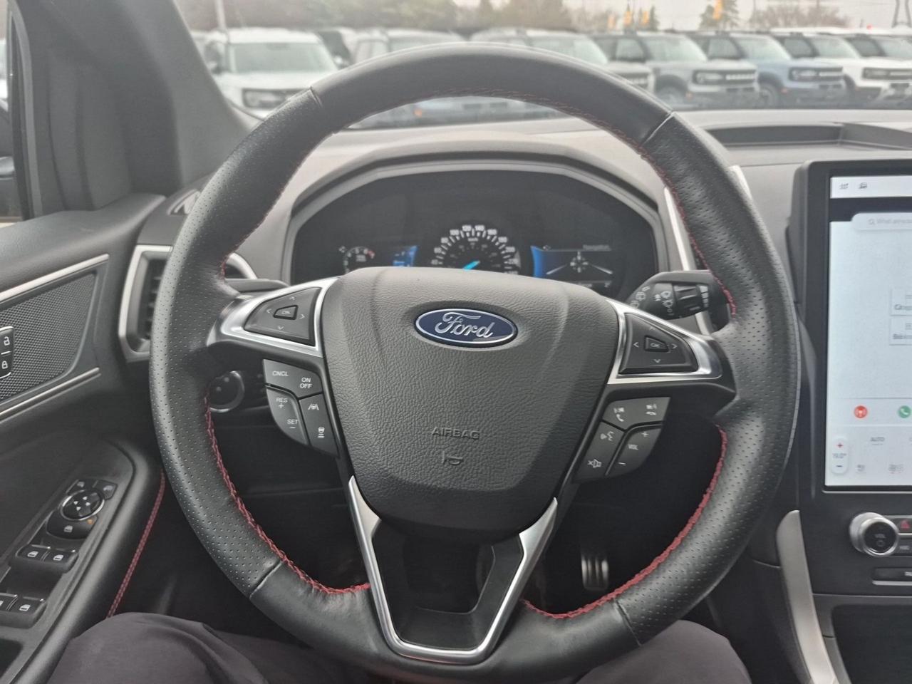 2024 Ford Edge ST-LINE, AWD, PANO ROOF! COLD WEATHER PACKAGE! Photo