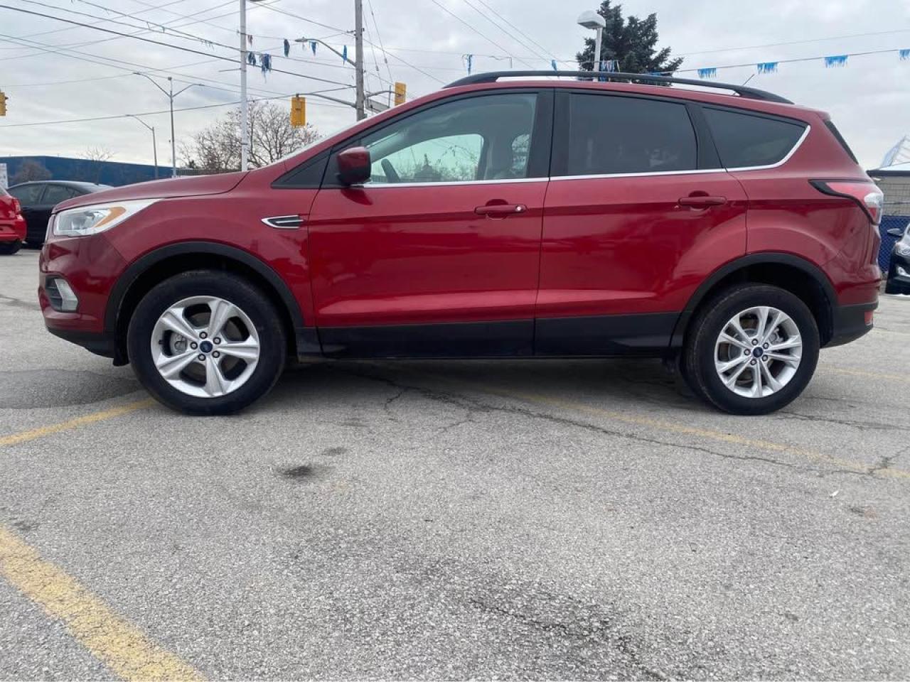 2017 Ford Escape FWD 4dr SE Photo3