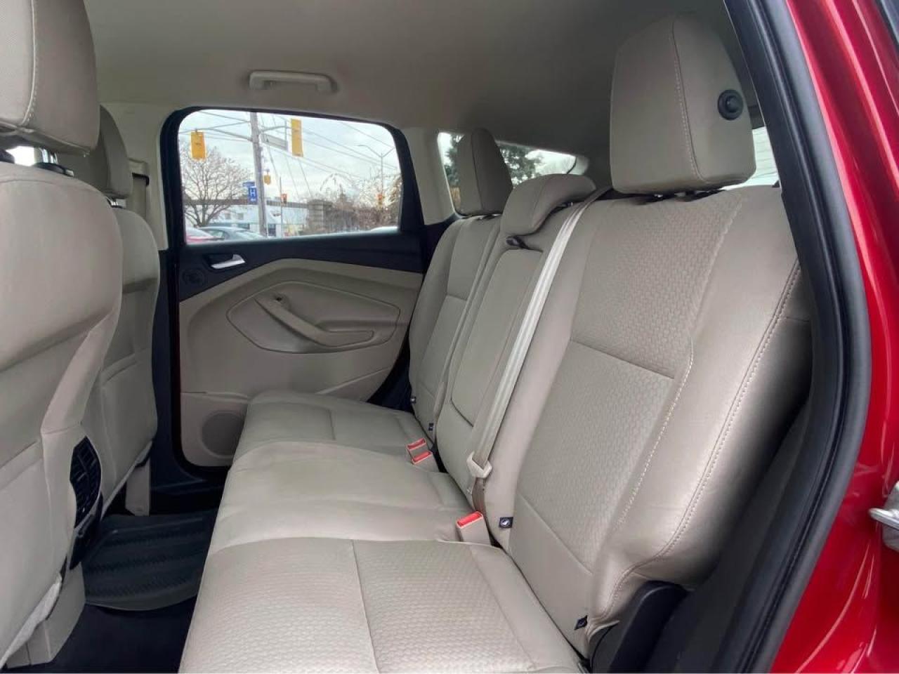 2017 Ford Escape FWD 4dr SE Photo