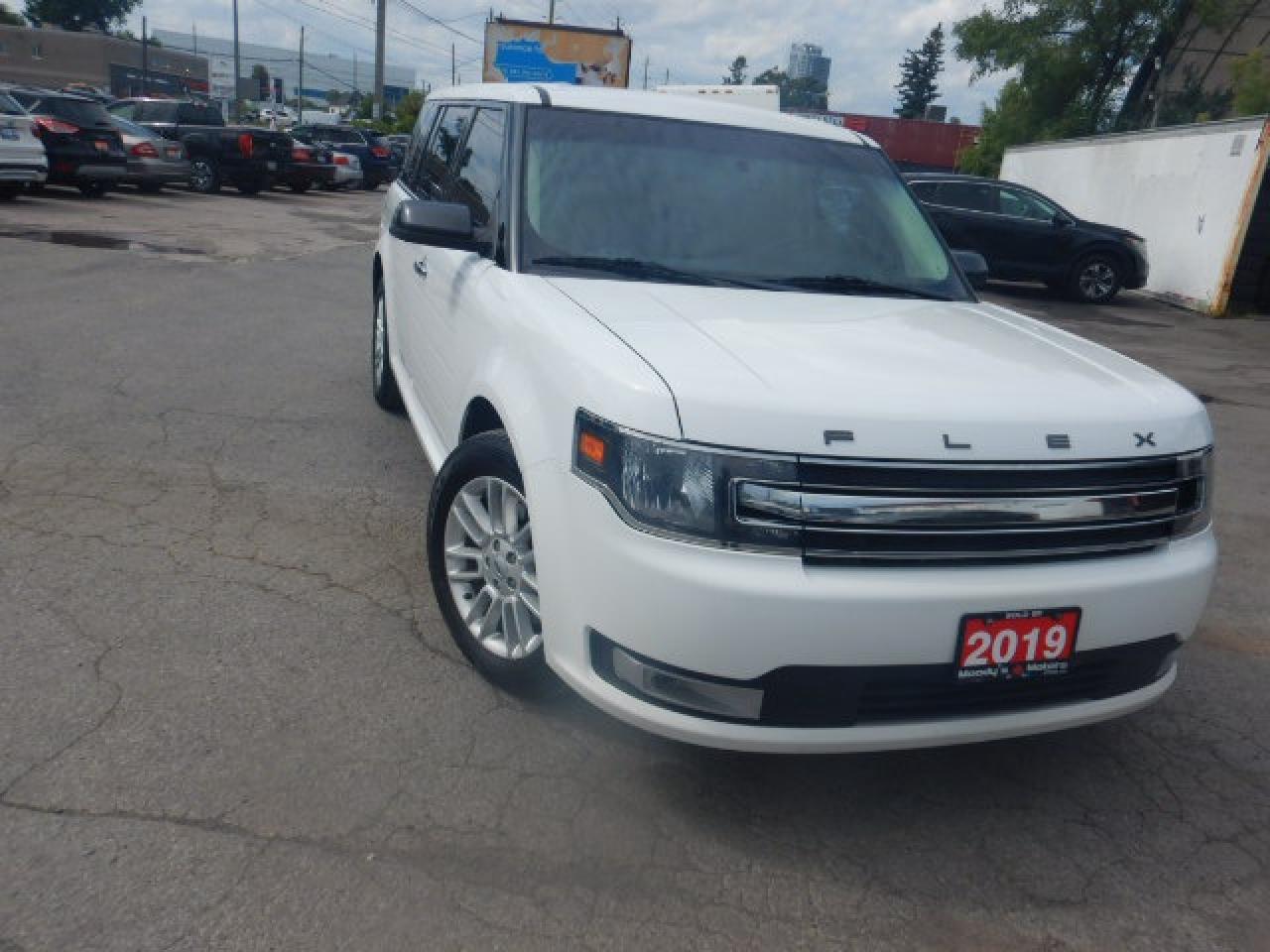 2019 Ford Flex SEL Photo