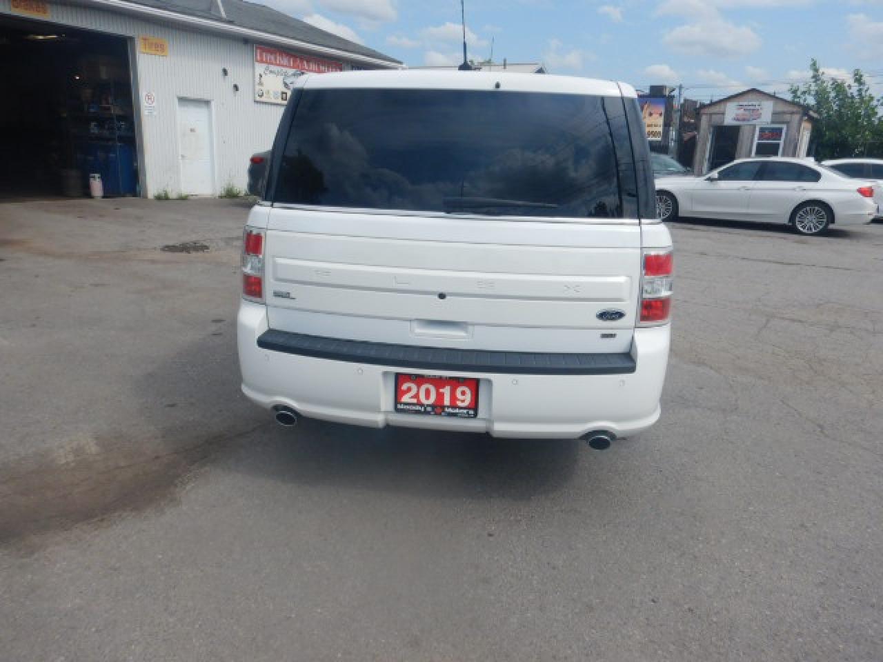 2019 Ford Flex SEL Photo