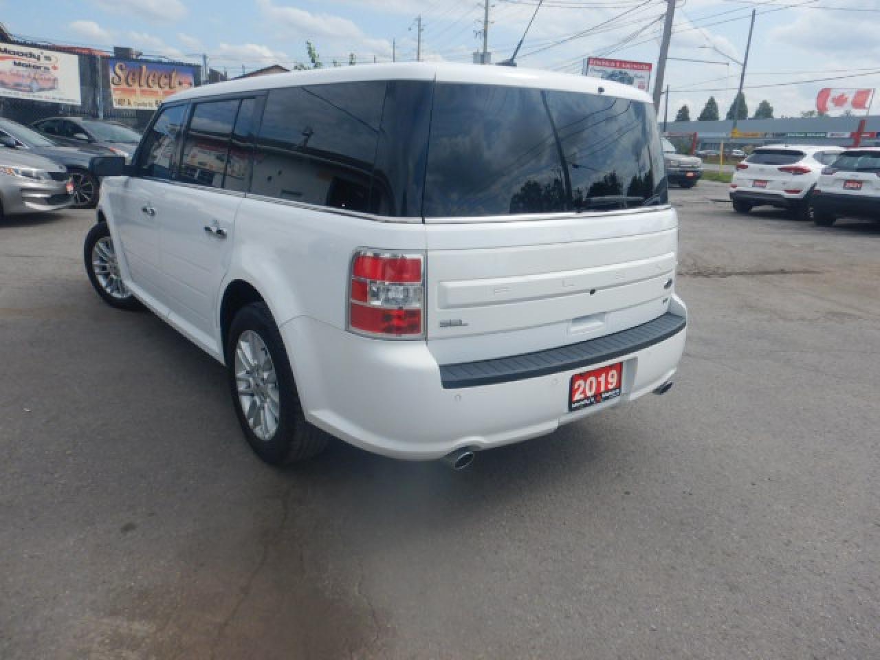 2019 Ford Flex SEL Photo
