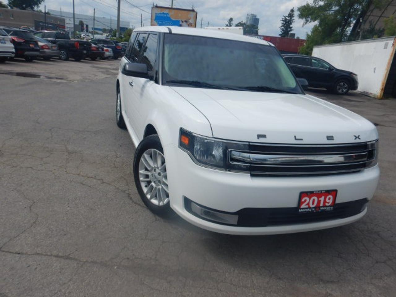 2019 Ford Flex SEL Photo2