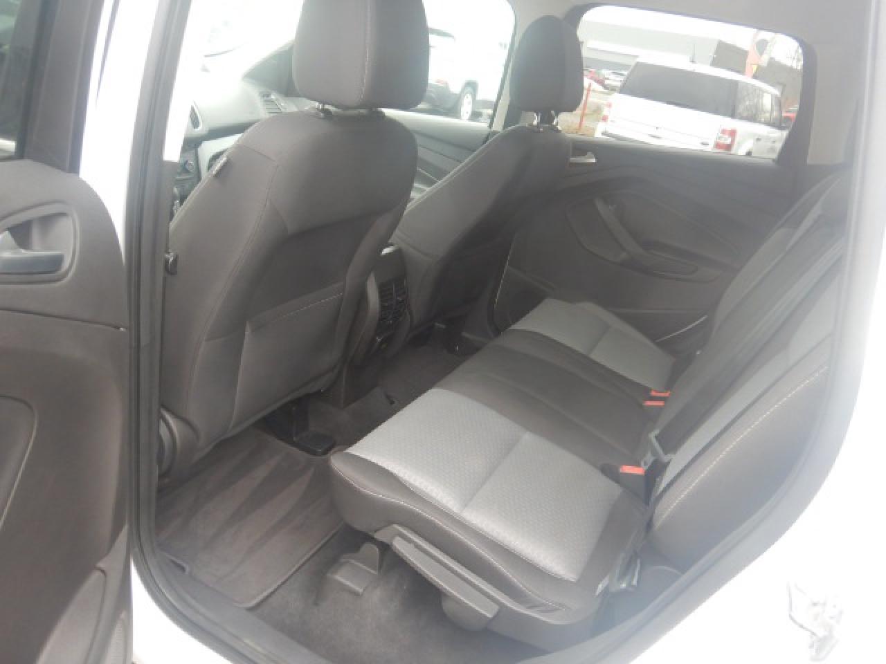 2017 Ford Escape SE Photo