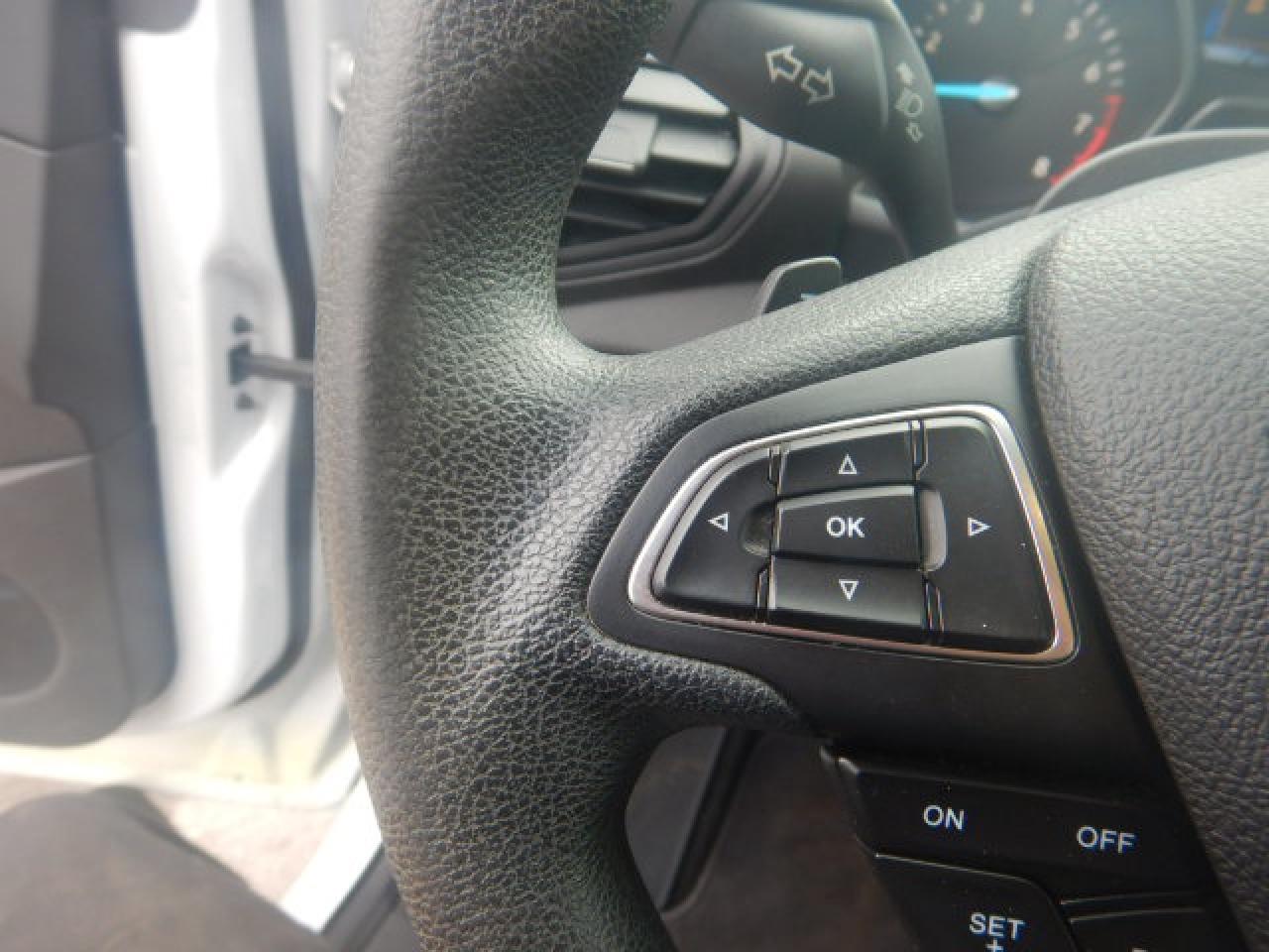 2017 Ford Escape SE Photo