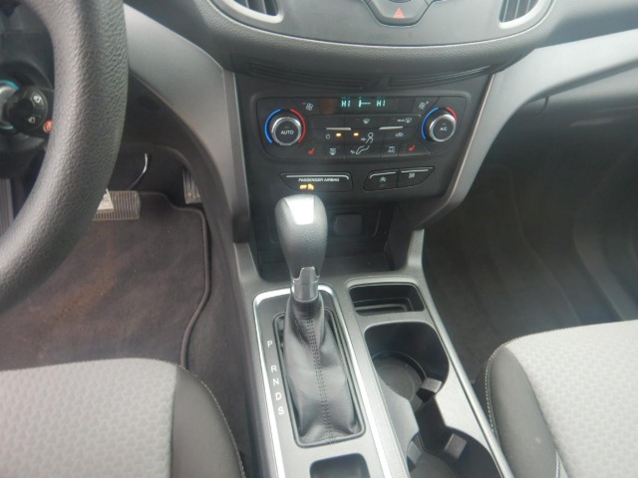 2017 Ford Escape SE Photo