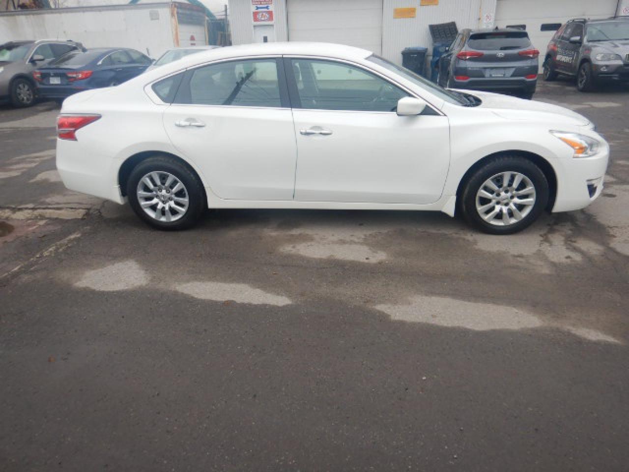 2015 Nissan Altima 2.5 Photo3