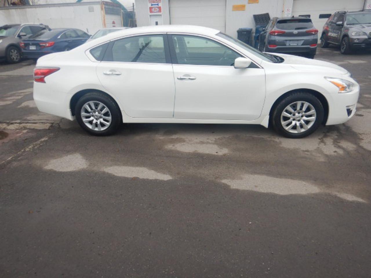 2015 Nissan Altima 2.5 Photo