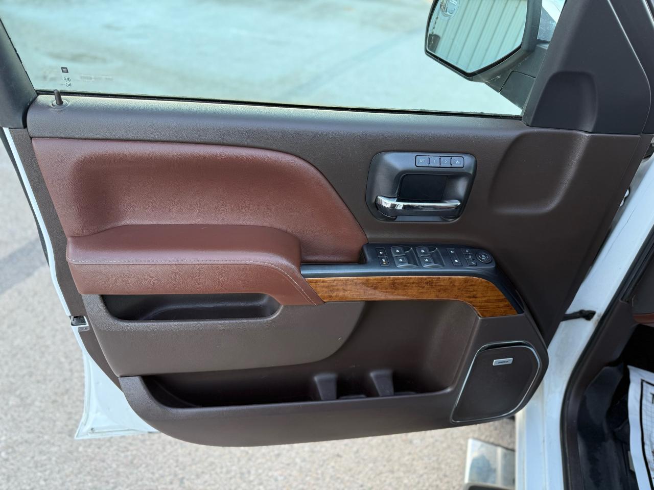 2017 Chevrolet Silverado 1500 High Country Photo