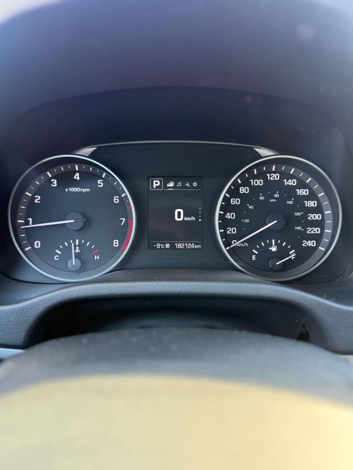 2018 Hyundai Elantra SEL Photo