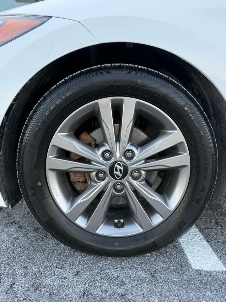 2018 Hyundai Elantra SEL Photo