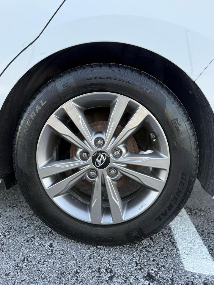 2018 Hyundai Elantra SEL Photo