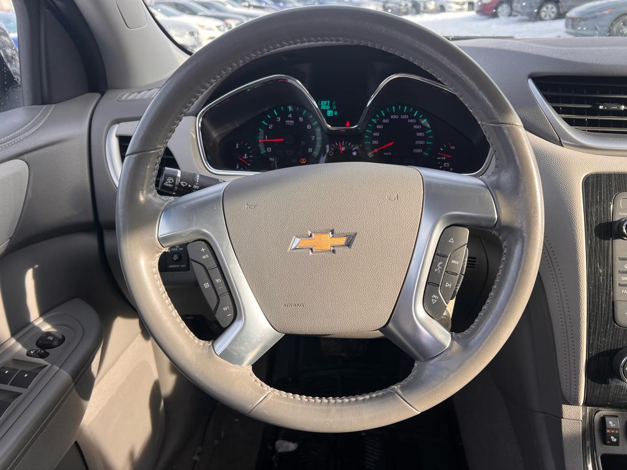 2015 Chevrolet Traverse LT Photo