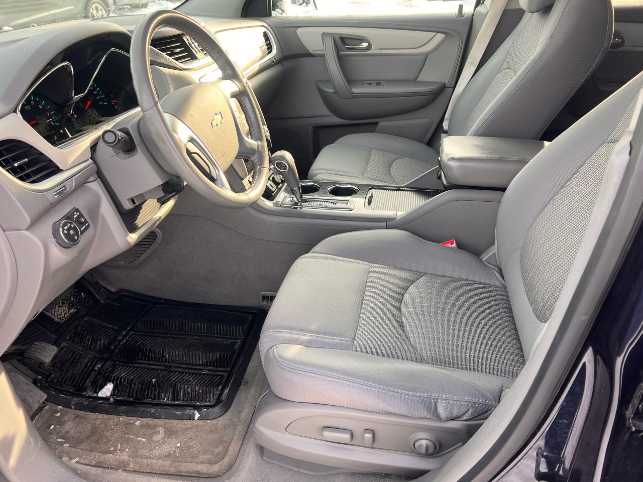 2015 Chevrolet Traverse LT Photo