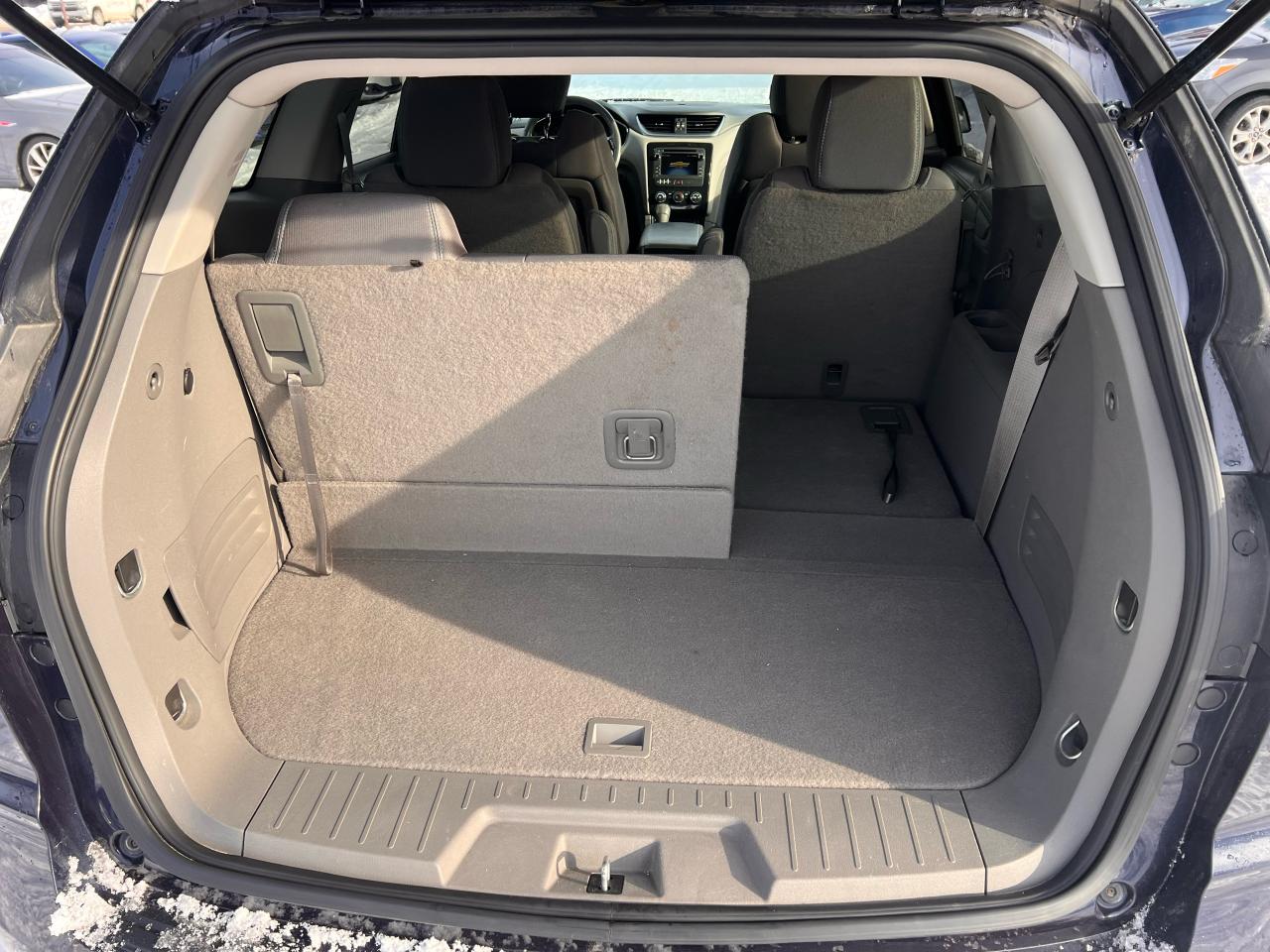 2015 Chevrolet Traverse LT Photo