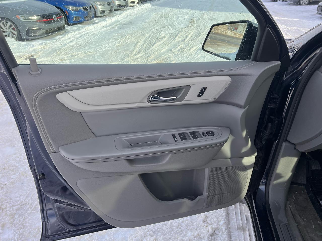 2015 Chevrolet Traverse LT Photo