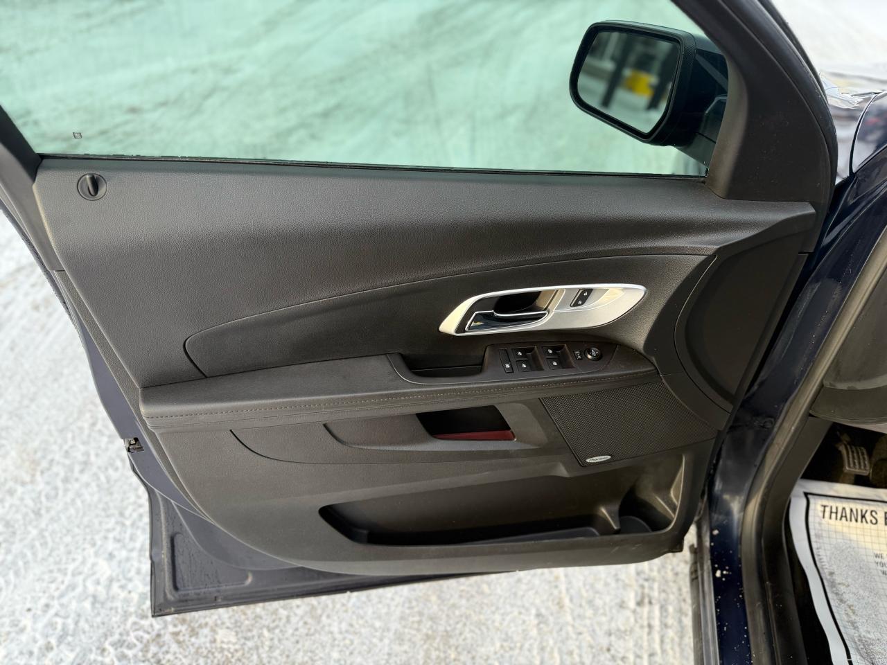 2017 Chevrolet Equinox LT Photo