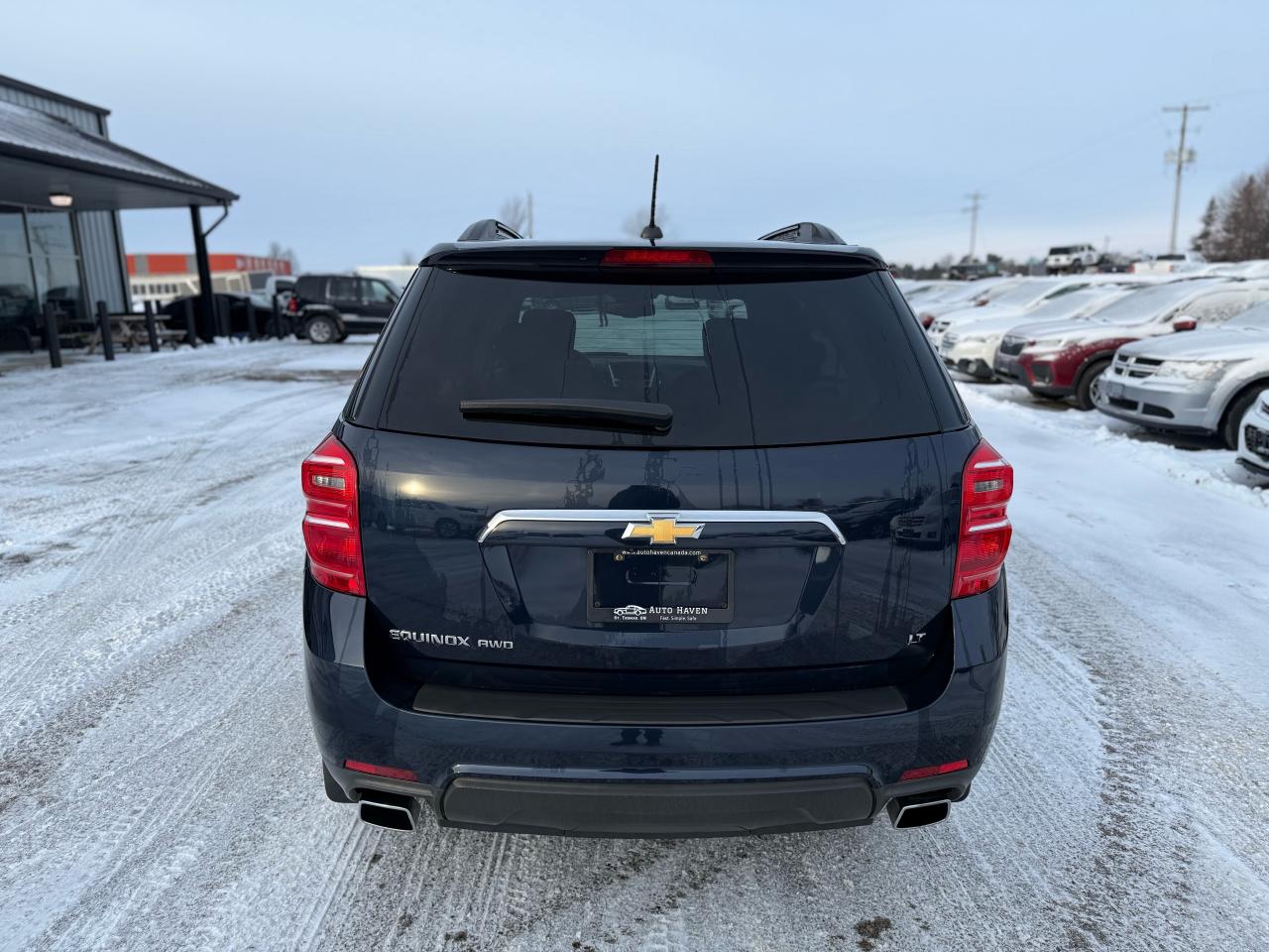 2017 Chevrolet Equinox LT Photo