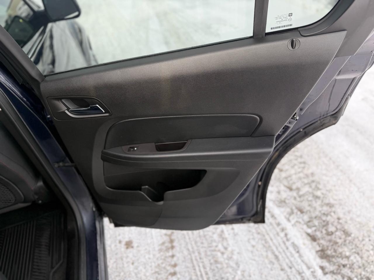 2017 Chevrolet Equinox LT Photo