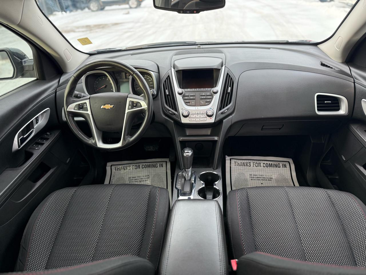 2017 Chevrolet Equinox LT Photo