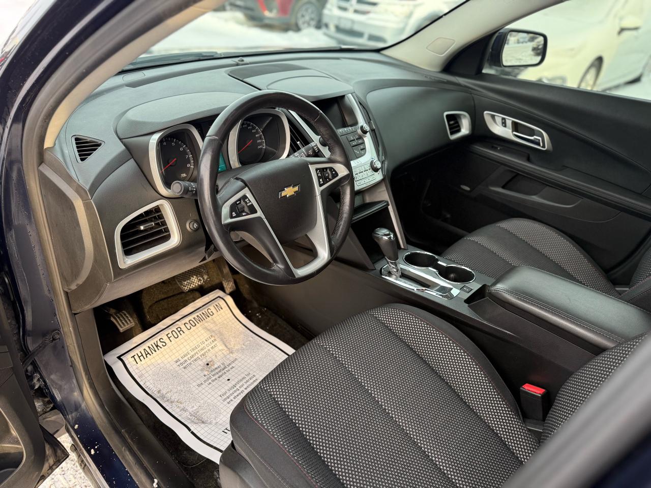 2017 Chevrolet Equinox LT Photo