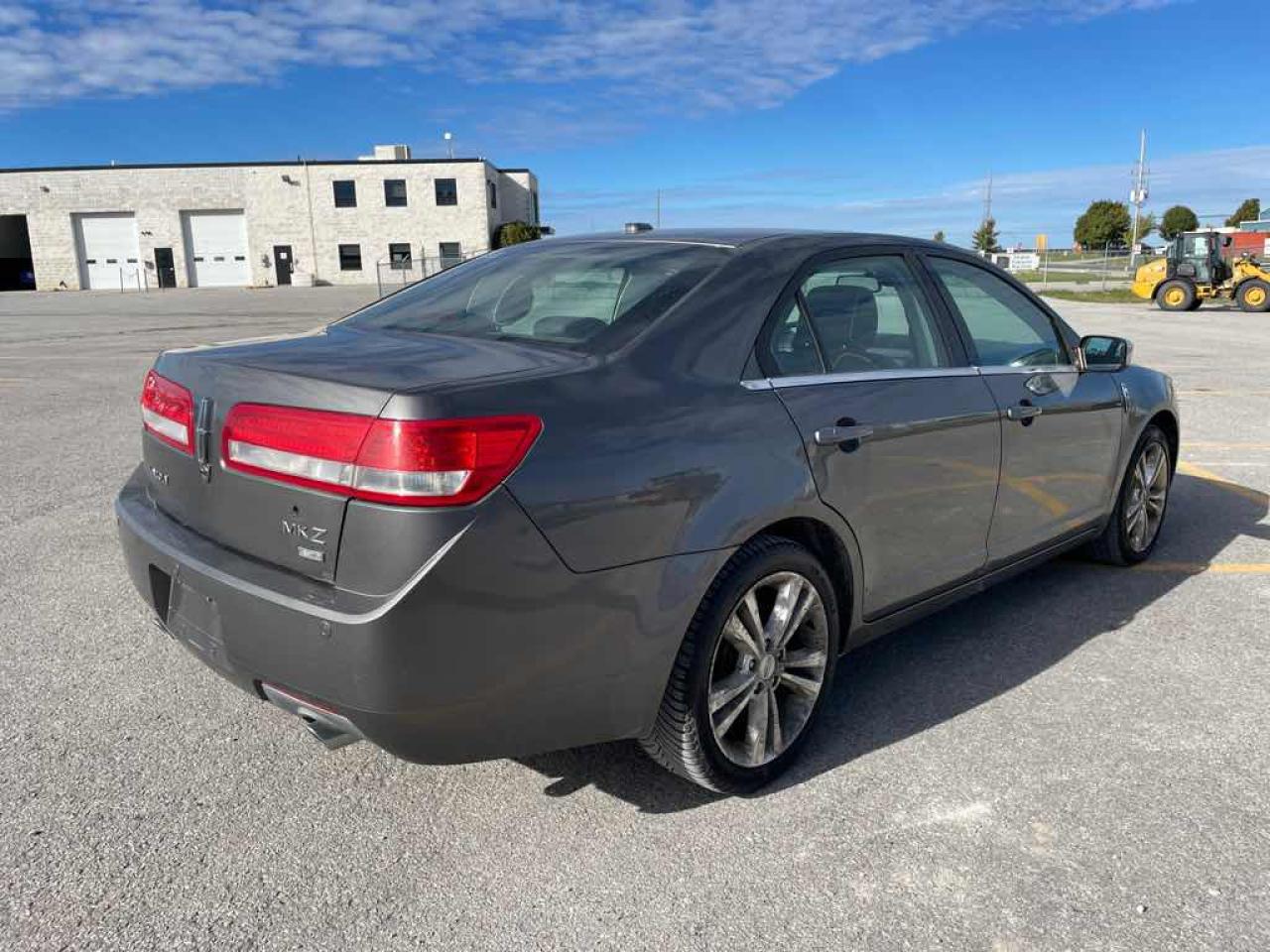 2011 Lincoln MKZ  Photo3