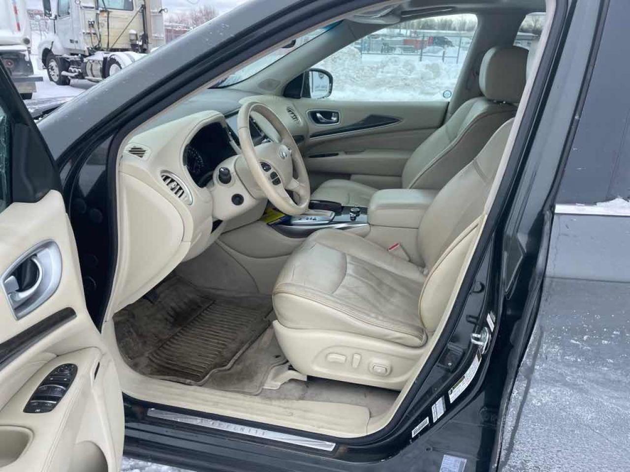 2013 Infiniti JX35  Photo