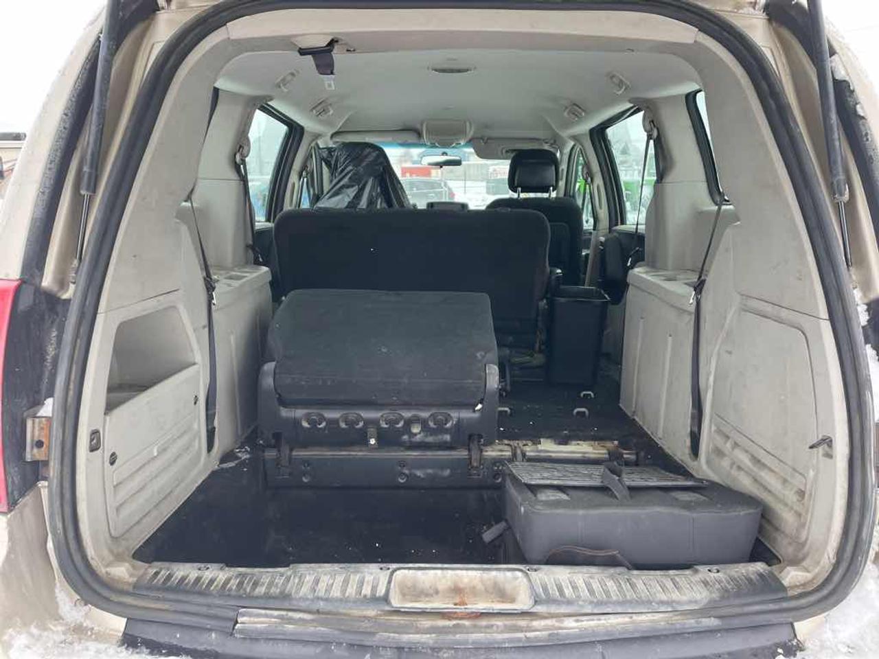 2016 Dodge Grand Caravan SE Photo