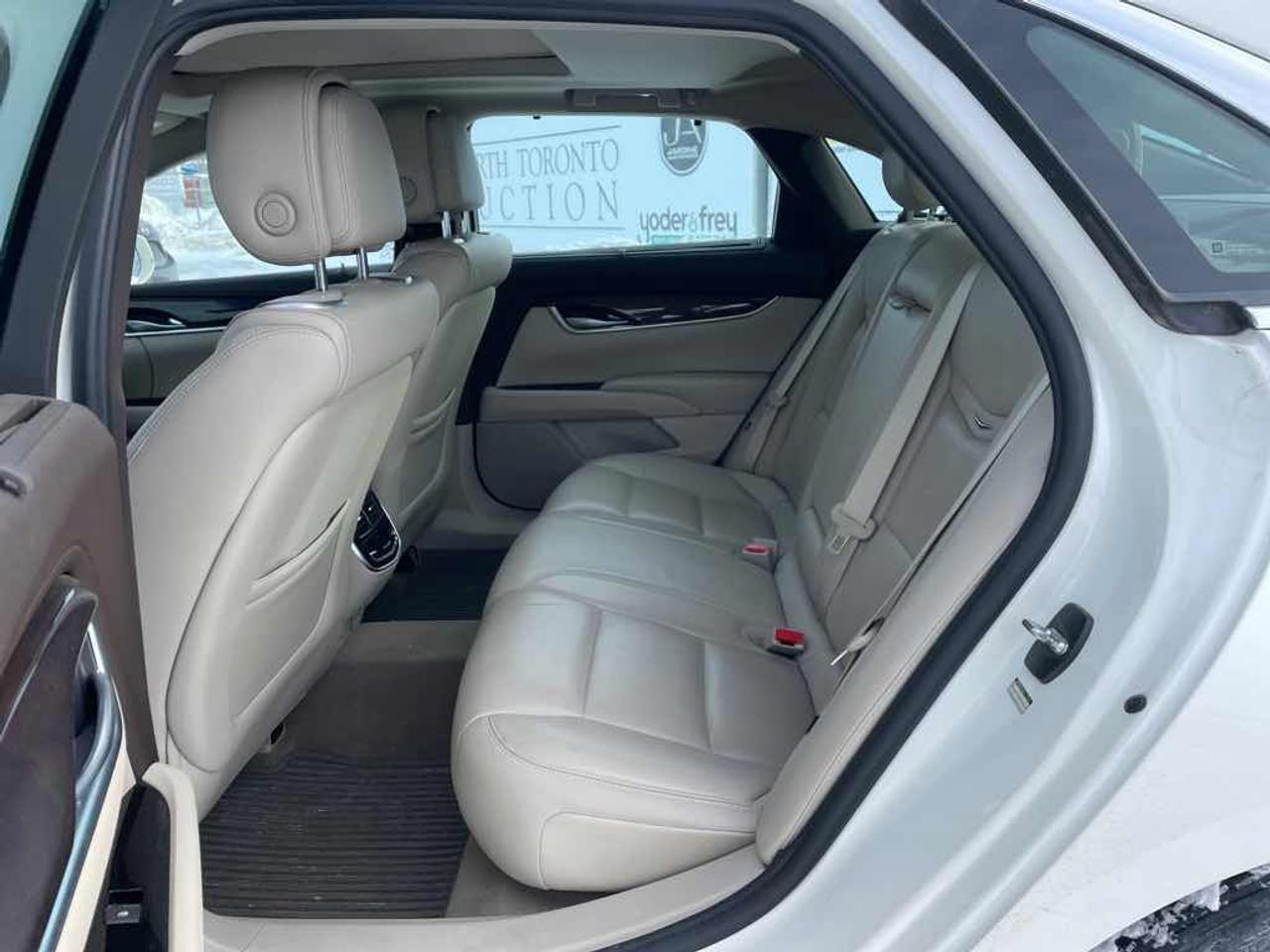 2013 Cadillac XTS PREMIUM COLLEC  Photo