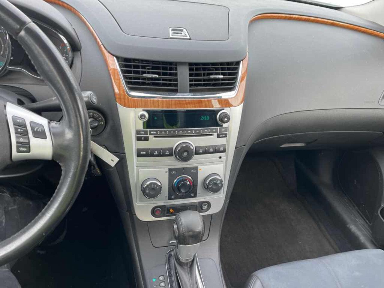 2011 Chevrolet Malibu 2LT Photo