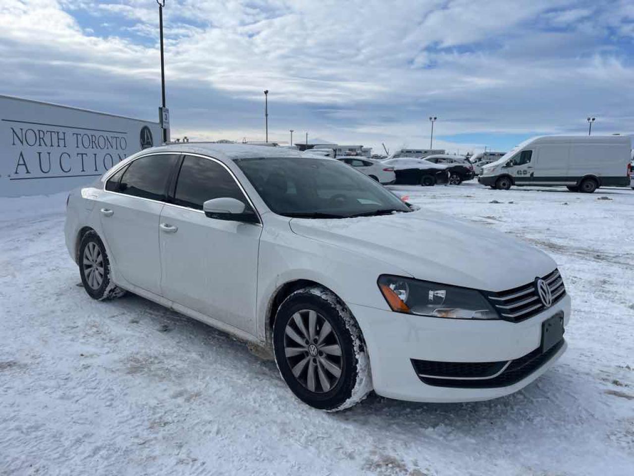 2015 Volkswagen Passat S Photo