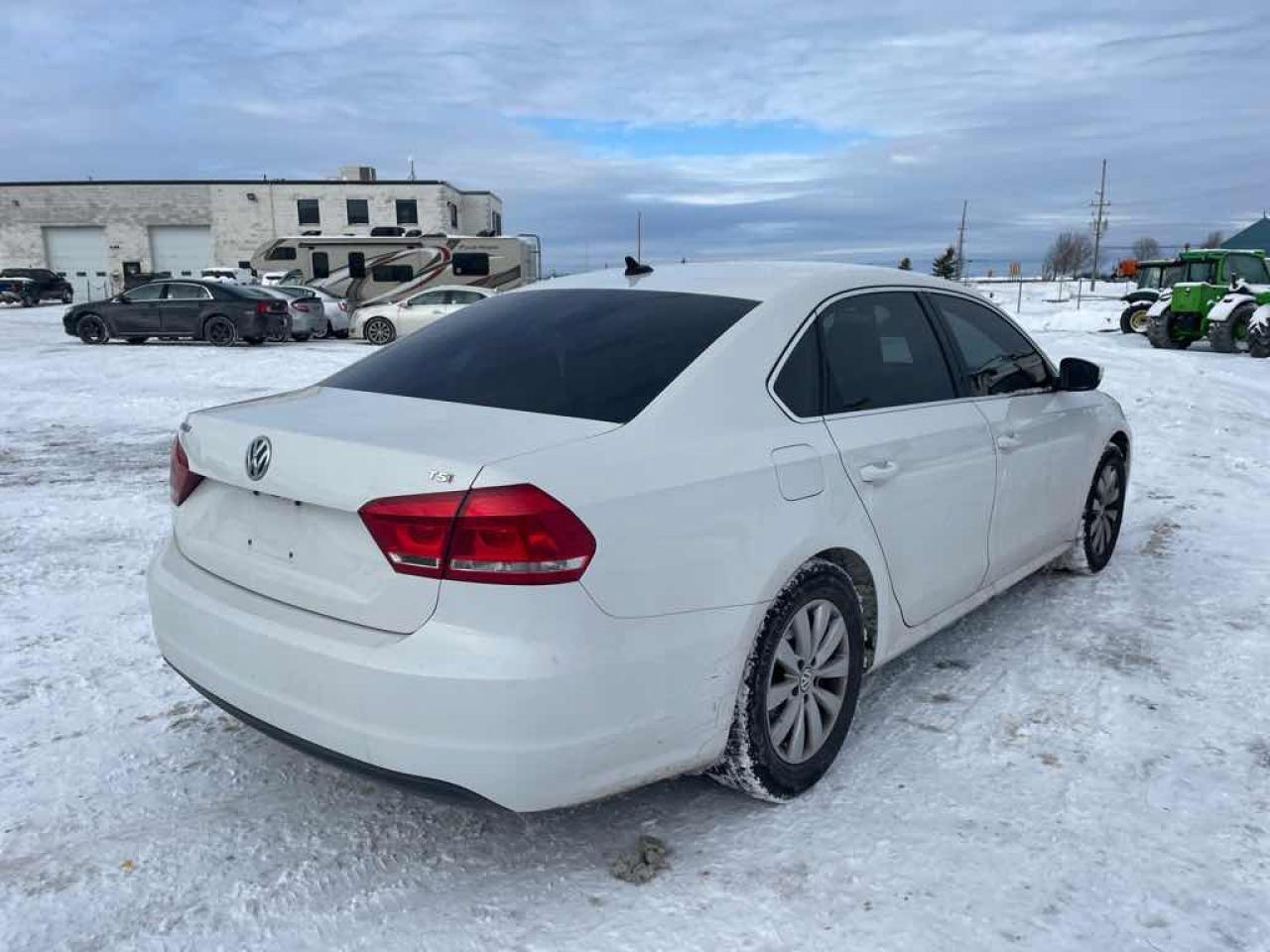 2015 Volkswagen Passat S Photo