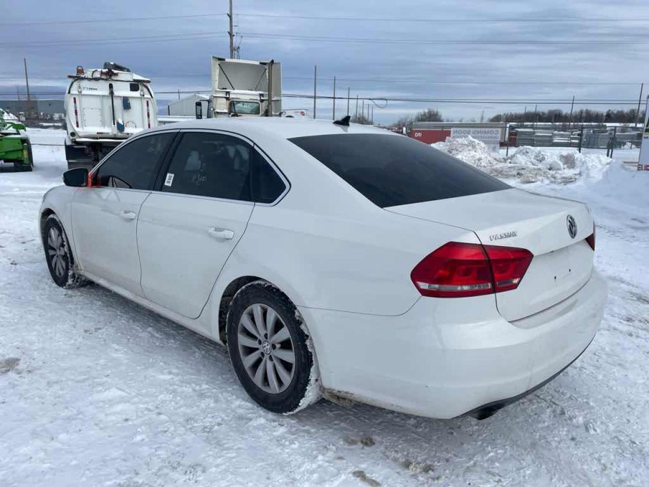 2015 Volkswagen Passat S Photo